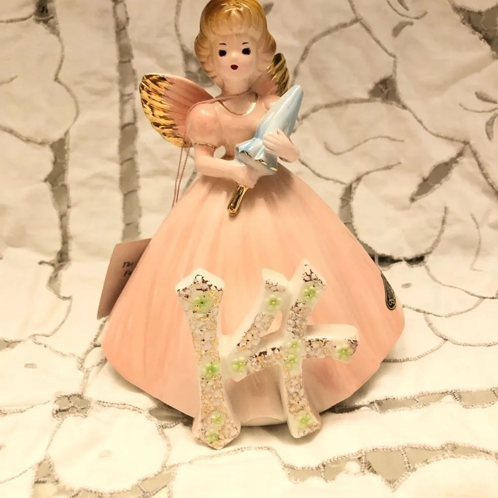 vtg Hallmark Josef original 14 figurine with hanging tag